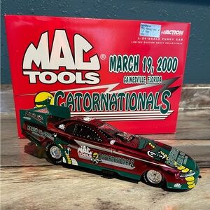 Mac Tools 1:24 Scale funny car limited edition. Action VTG 2000 Gator Nationals